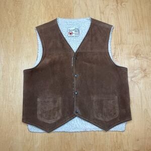 Vintage The Leather Shop Large Solid Brown Sleeveless Shearling Full Button Vest